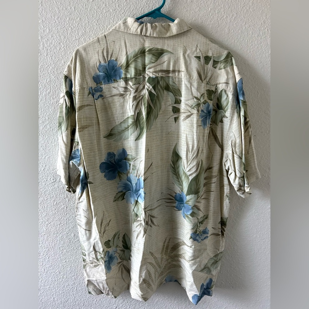 Tommy Bahama Brand/Shirt/Men’s/Hawaiian - Picture 7 of 12